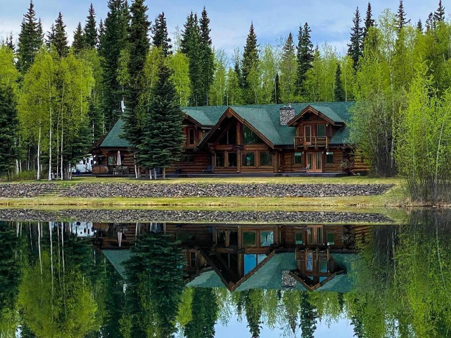 Lakefront Luxury Log Home With Spa & Aurora Views North Pole Exterior foto