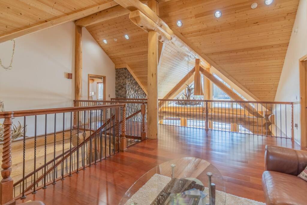 Lakefront Luxury Log Home With Spa & Aurora Views North Pole Exterior foto