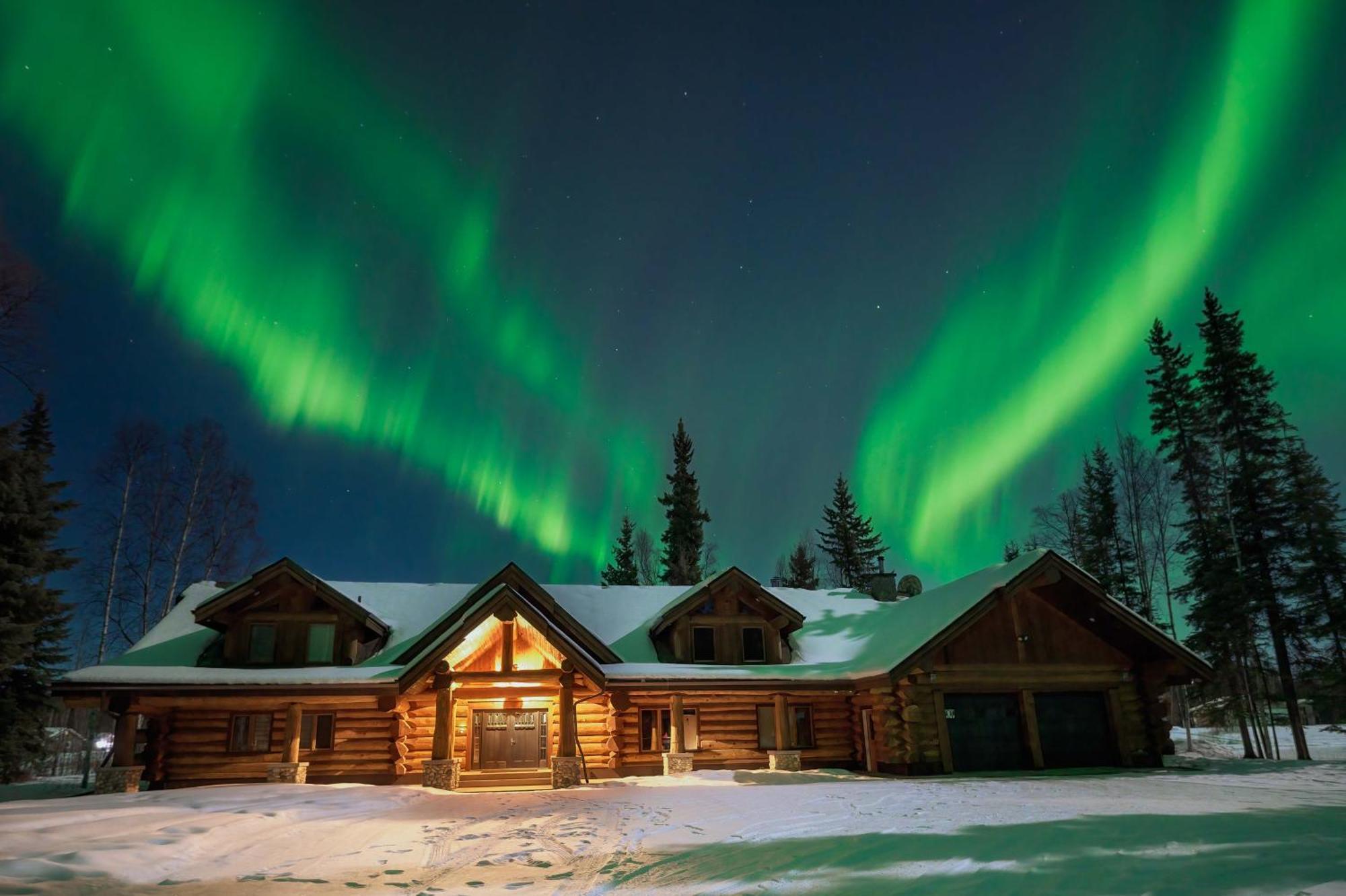 Lakefront Luxury Log Home With Spa & Aurora Views North Pole Exterior foto